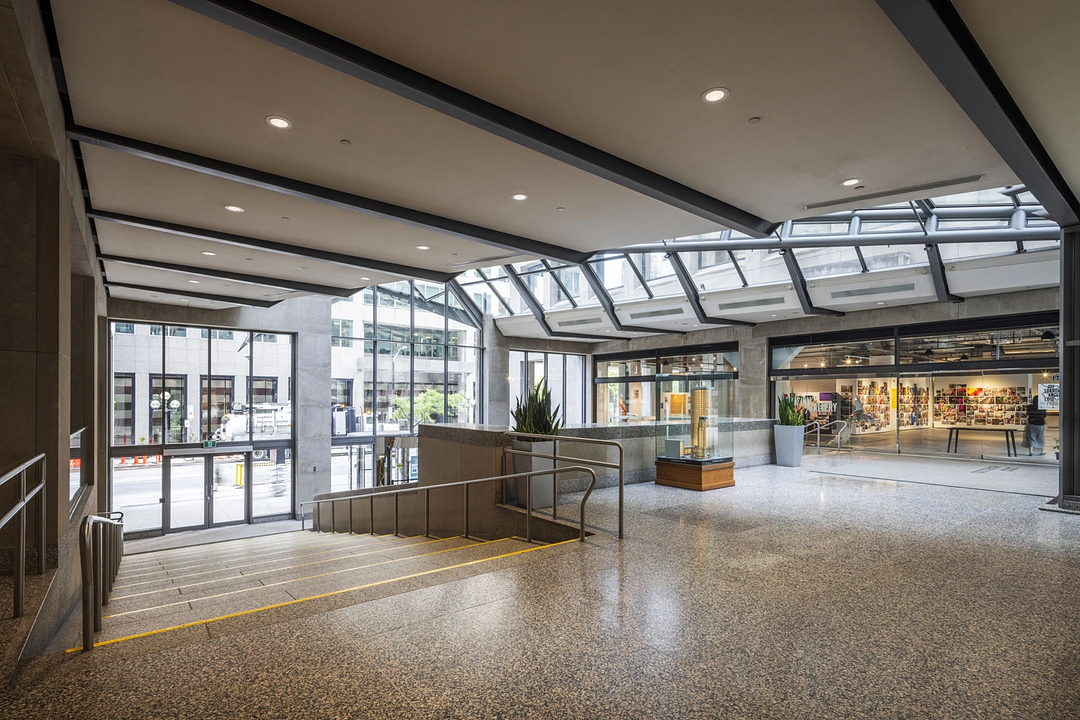 200 - 18 Wellington Street West, Toronto, ON