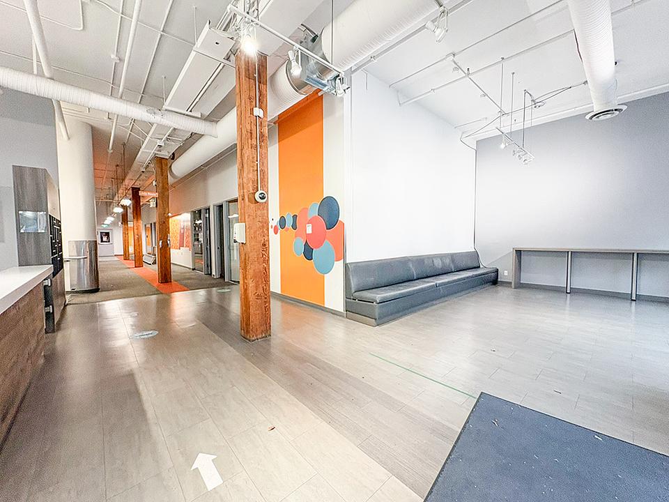 555 Richards St, Vancouver, BC