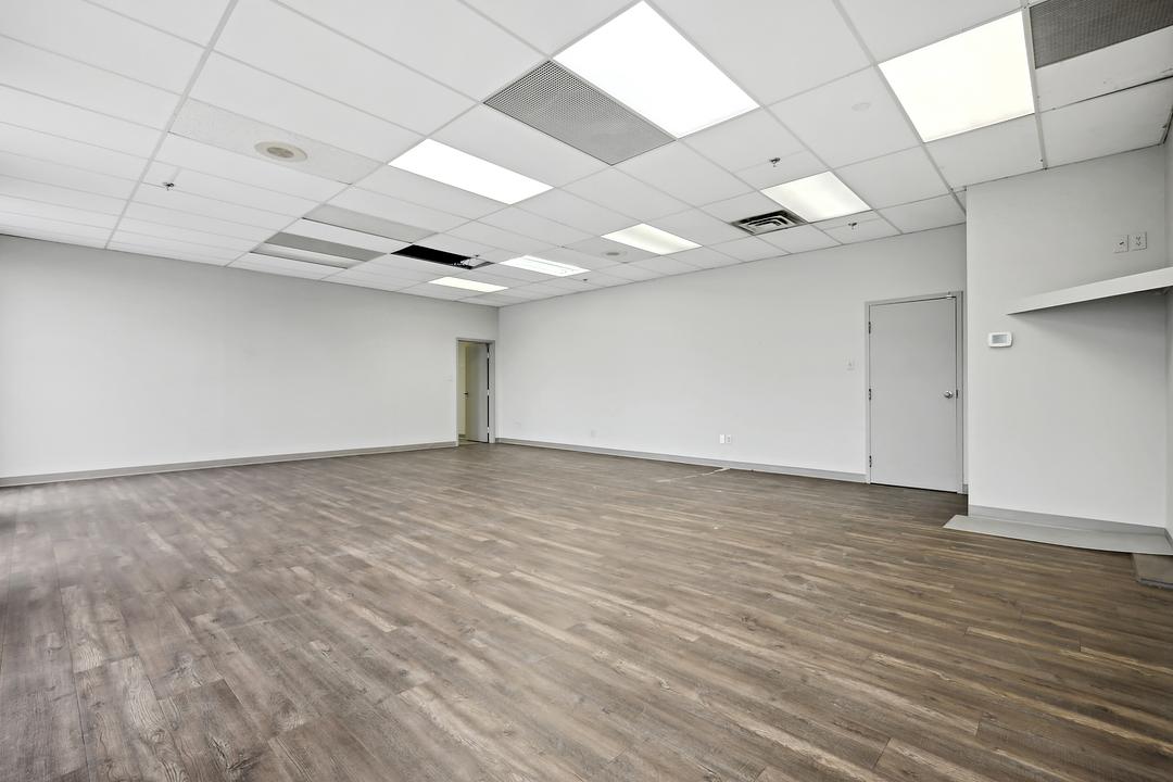 102 - 4441 76 Avenue Southeast, Calgary, AB