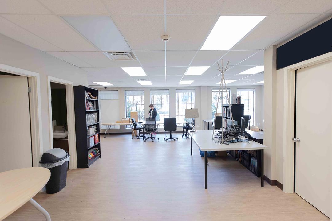 101 - 2544 Douglas Road, Burnaby, BC