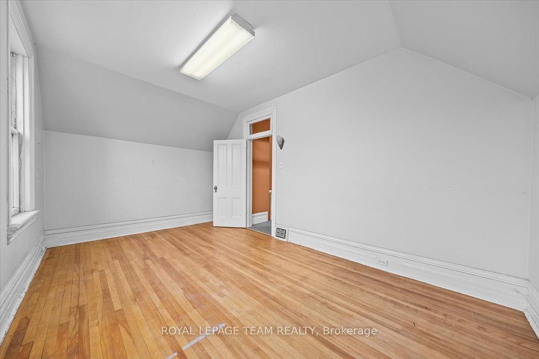 17 Arlington Avenue, Ottawa, ON