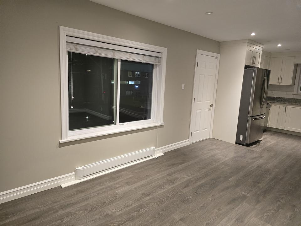 22504 Lougheed Highway, Maple Ridge, BC