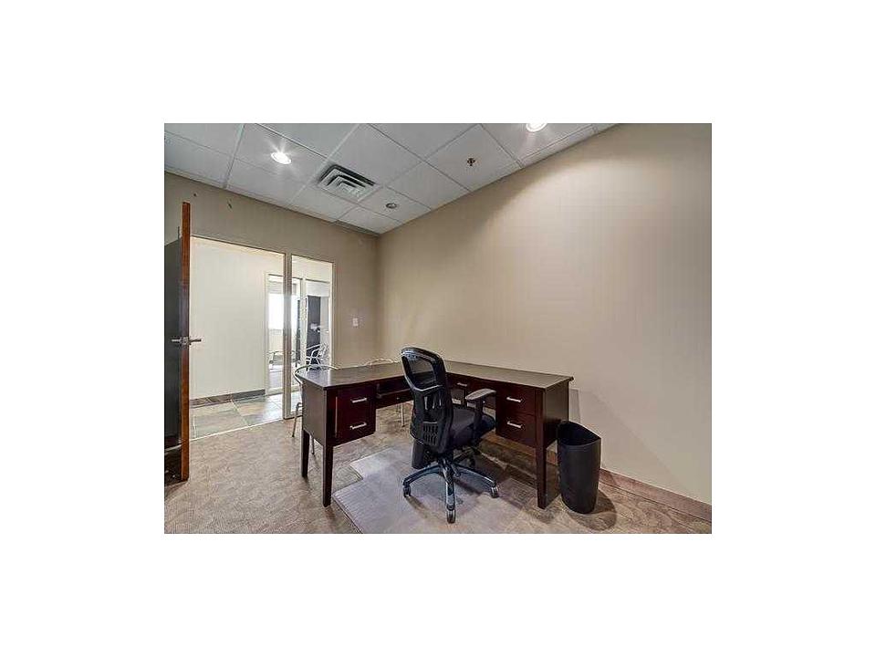 220 - 52 Gateway Drive Northeast, Airdrie, AB