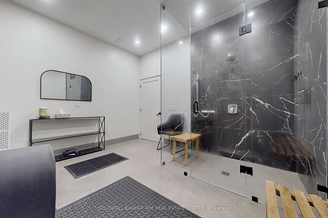 543 The Queensway South, Georgina, ON