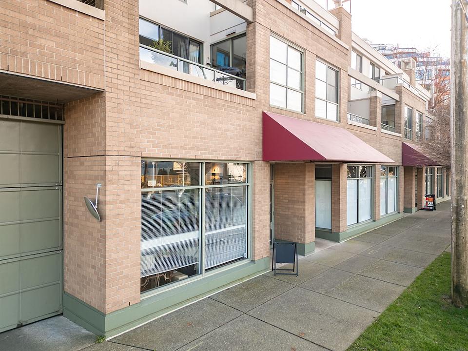 1672 West 6th Avenue, Vancouver, BC