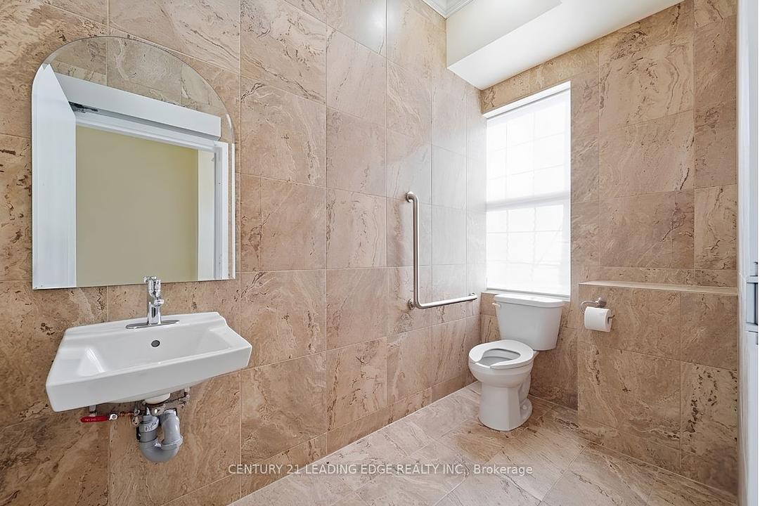 128 Brock Street North, Whitby, ON