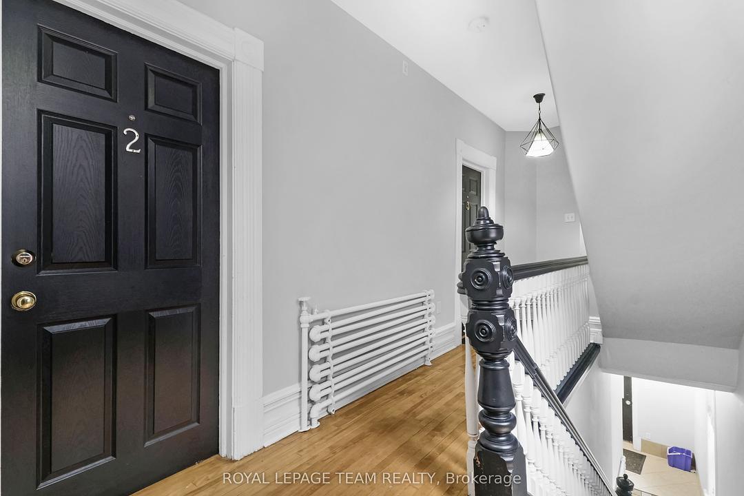 548 MacLaren Street, Ottawa, ON
