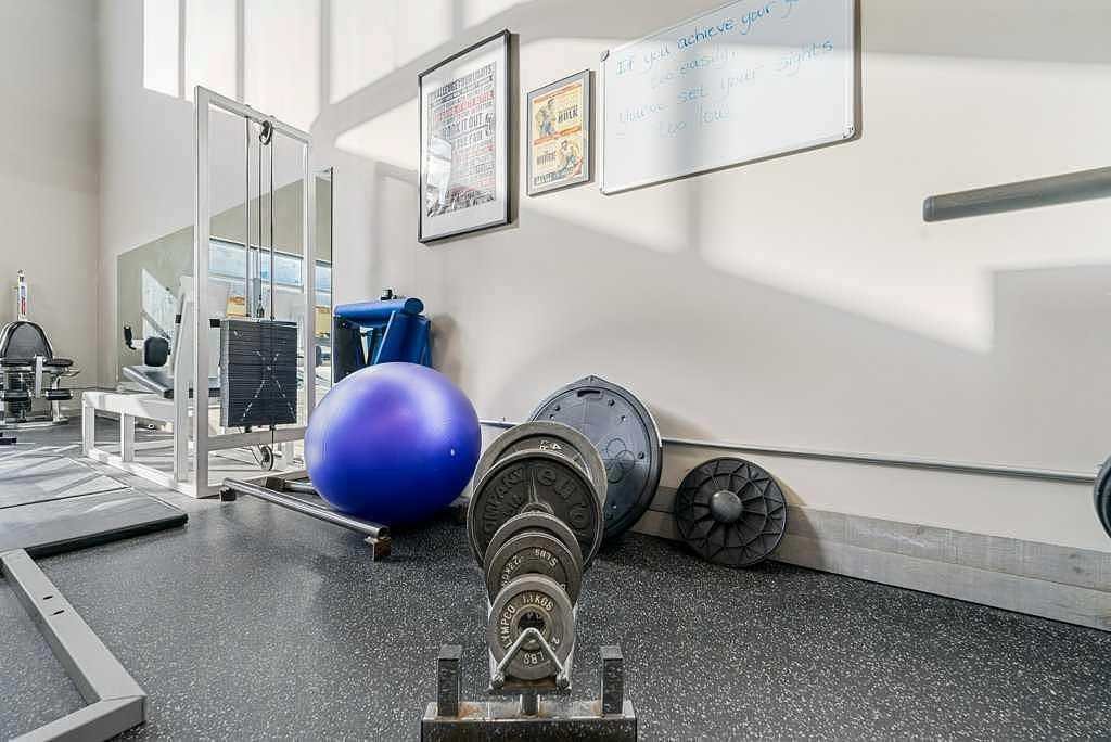 2 - 110 Commercial Drive, Calgary, AB