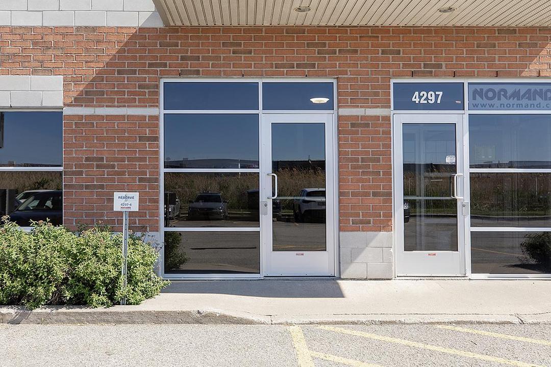 4297 - 4273 Autoroute des Laurentides, Laval, QC