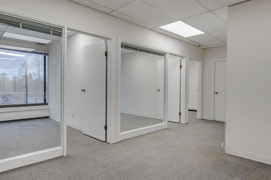 300 - 10524 King George Boulevard, Surrey, BC