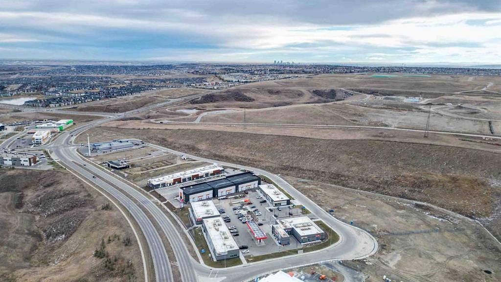 250 - 318 Nolanridge Crescent Northwest, Calgary, AB