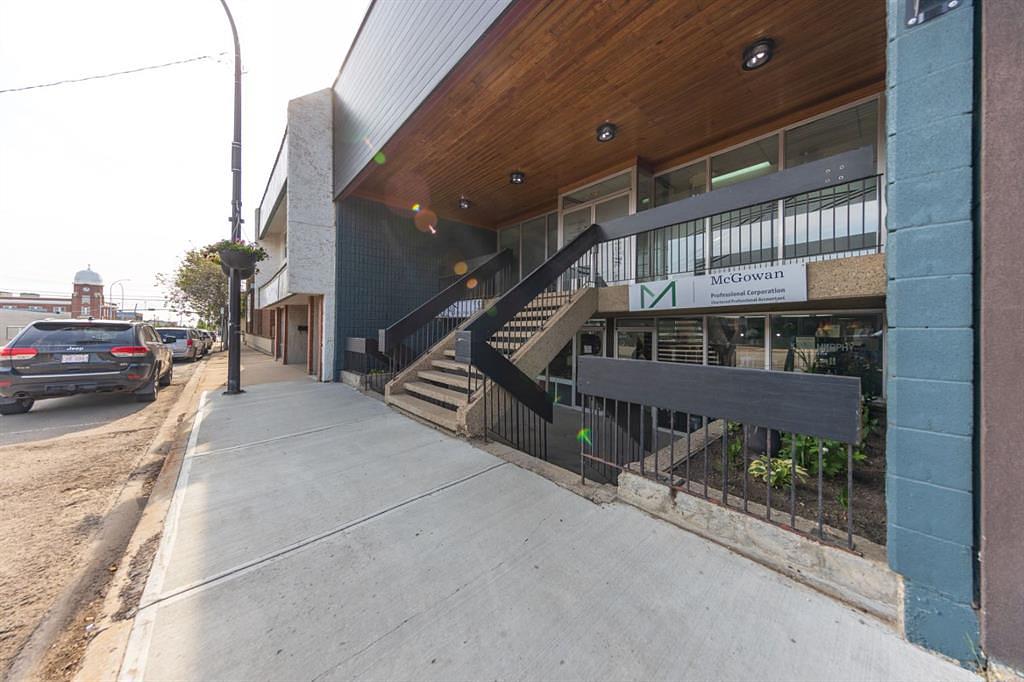 5019 50 Street, Lloydminster, AB