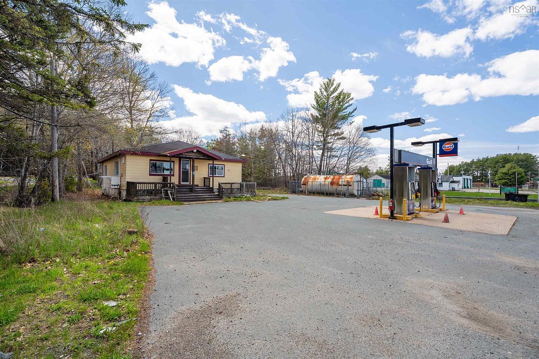 9645 Highway 8, Caledonia, NS