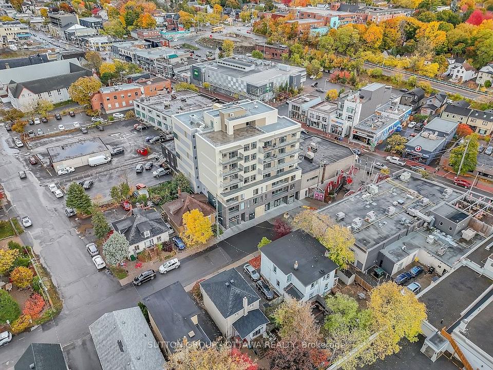 399 Winston Avenue, Ottawa, ON