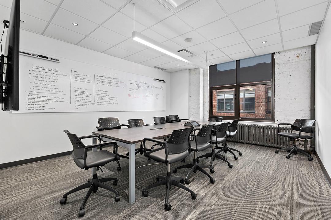 8.300 - 2500-1751 Rue Richardson, Montreal, QC