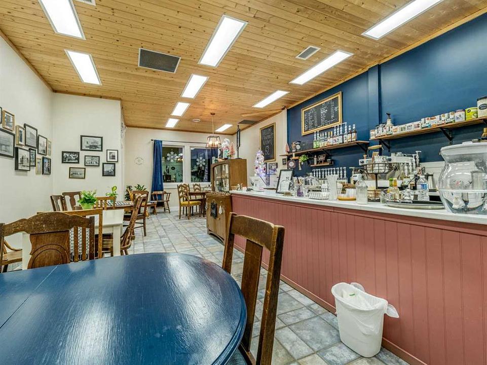 19 Broadway Street North, Raymond, AB