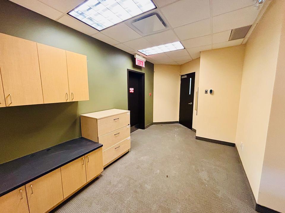 202 - 8129 Boulevard St-Michel, Montreal, QC