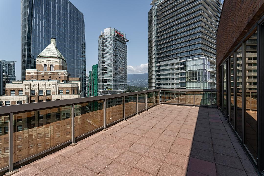 300 - 999 West Hastings Street, Vancouver, BC