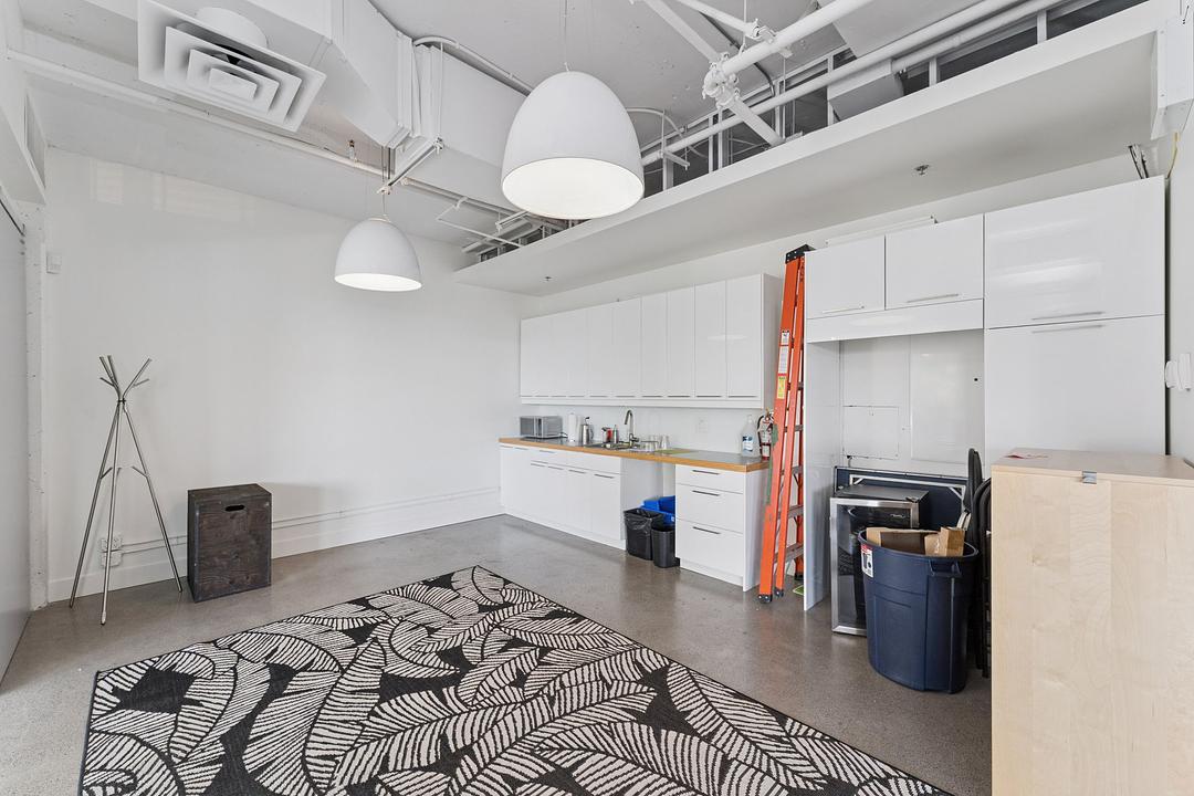 305 - 211 East Georgia Street, Vancouver, BC