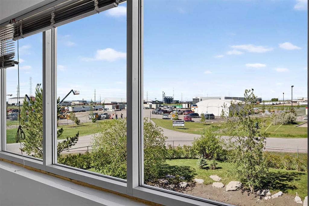 240086 Frontier Crescent, Rocky View County, AB
