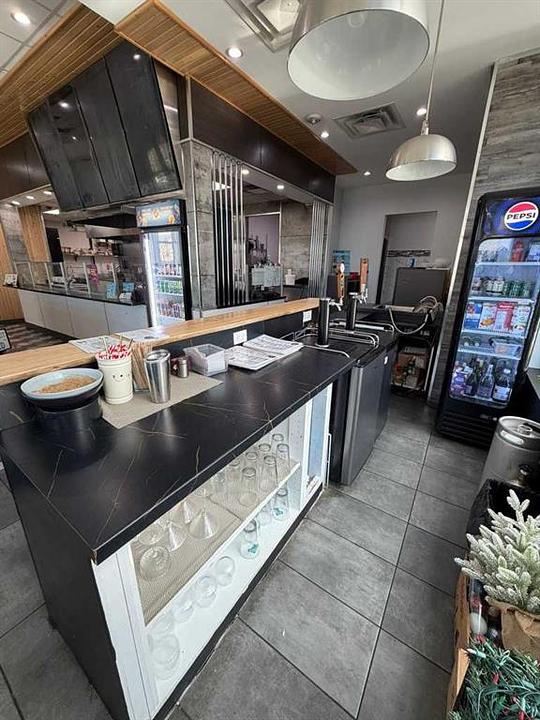 407 - 401 Coopers Boulevard Southwest, Airdrie, AB