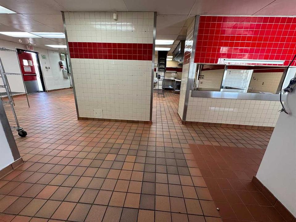 Q - 4710 17 Avenue Southeast, Calgary, AB