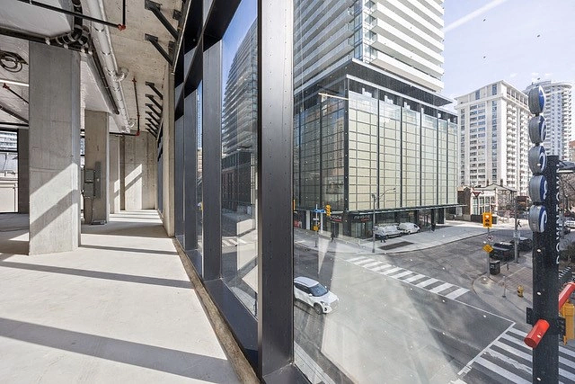 300 - 1 Grosvenor Street, Toronto, ON
