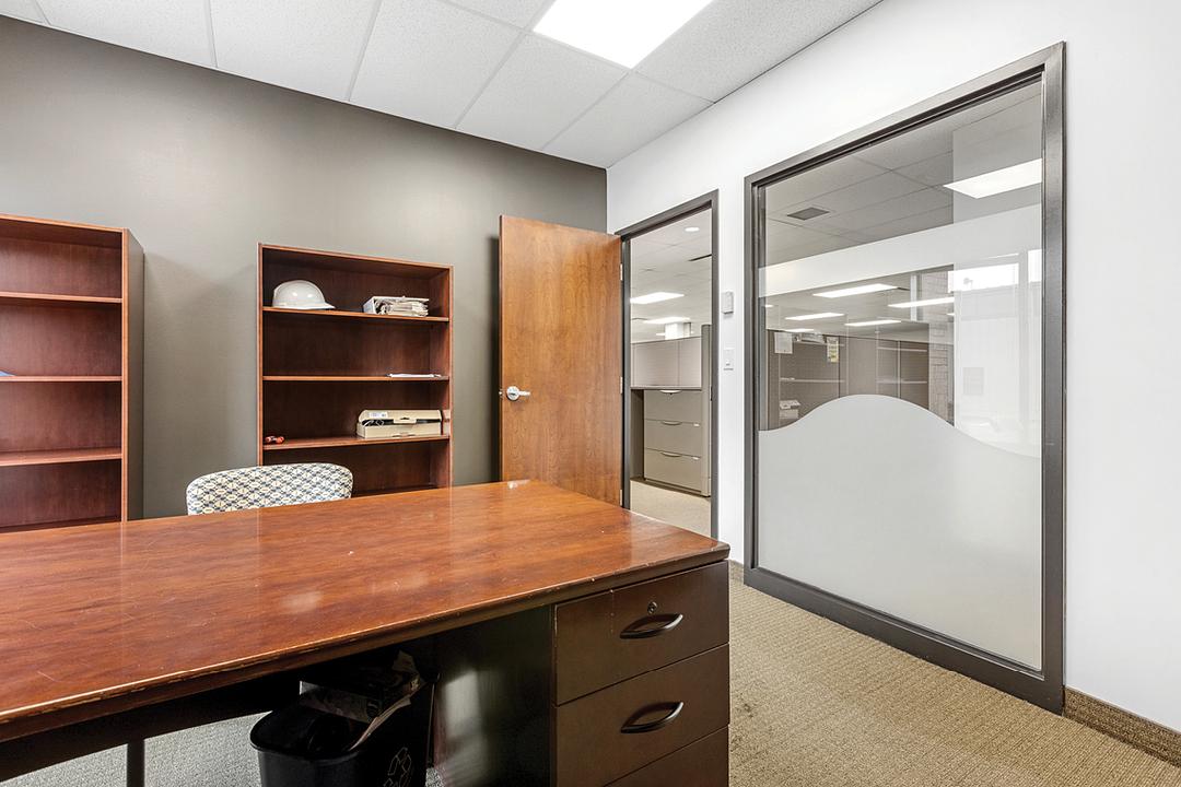 300 - 179 Colonnade Road, Ottawa, ON
