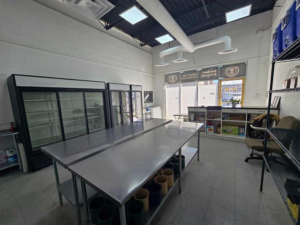 3132 26 Street Northeast, Calgary, AB