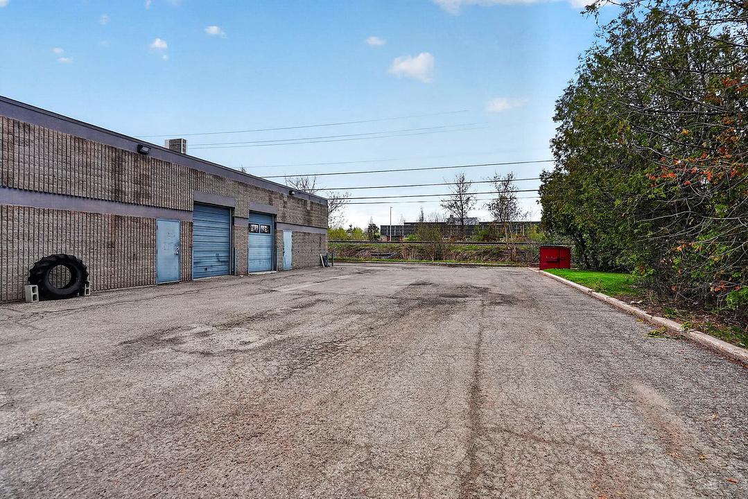 159 Colonnade Road South, Ottawa, ON