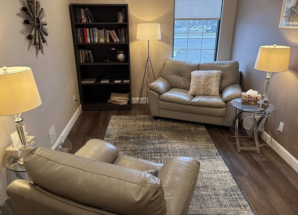 3608 Boulevard Saint-Charles, Kirkland, QC