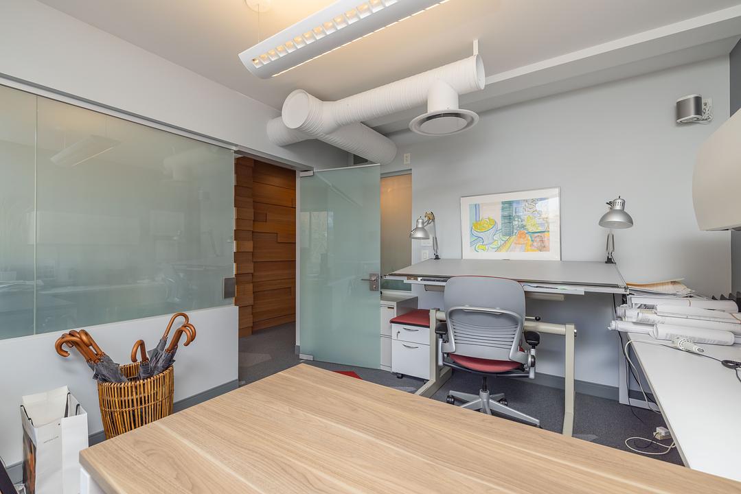 300 - 1622 W 7th Ave, Vancouver, BC