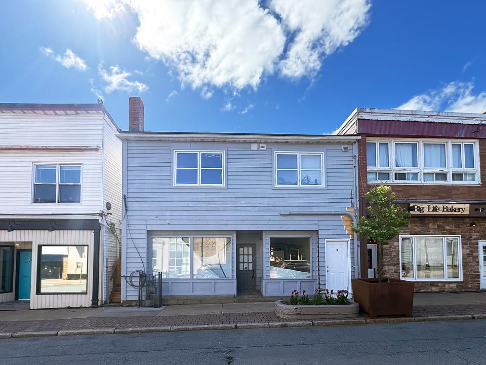 86 Portland Street, Dartmouth, NS