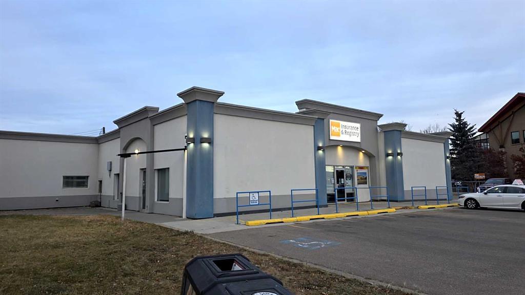 5414 43 Street, Red Deer, AB