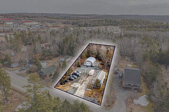 95 Nova Scotia Trunk 1, Mount Uniacke, NS