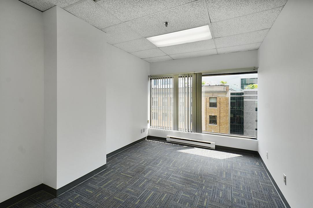 425 Boulevard de Maisonneuve, Montréal, QC