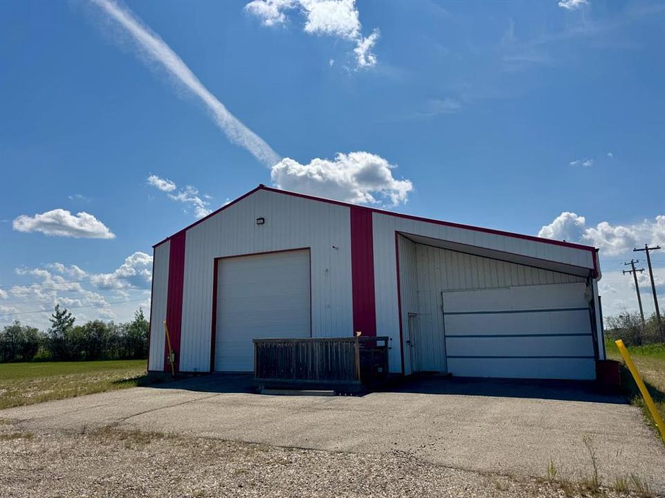 10933 90 Avenue, Fairview, AB