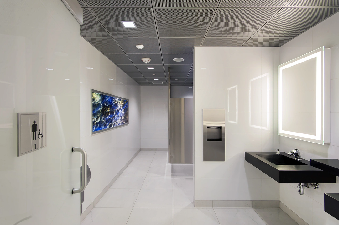 300 - 745 Thurlow Street, Vancouver, BC