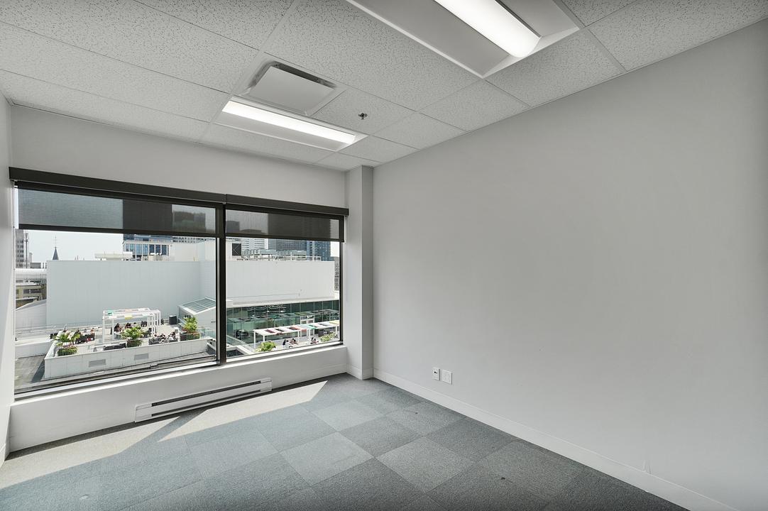 425 Boulevard de Maisonneuve, Montréal, QC