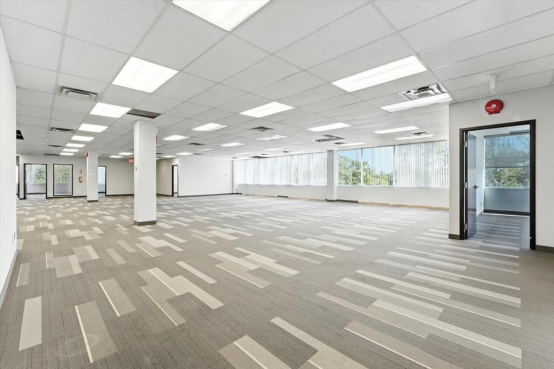 1599 Hurontario St, Mississauga, ON