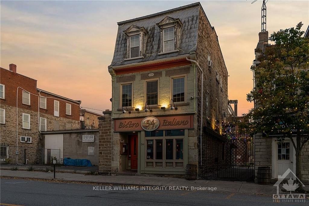 54 Foster Street, Perth, ON