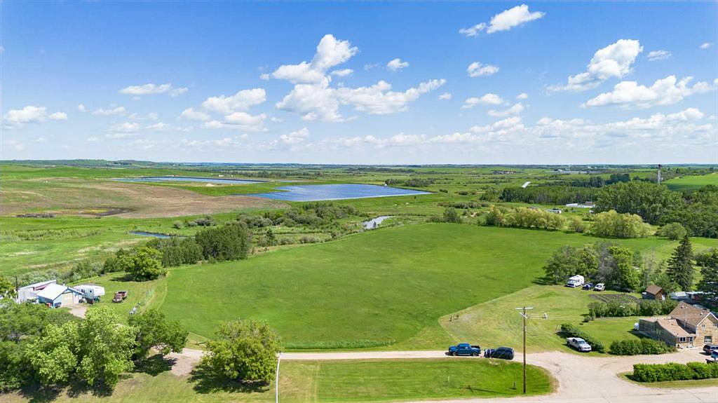 Alberta 12, Alix, AB