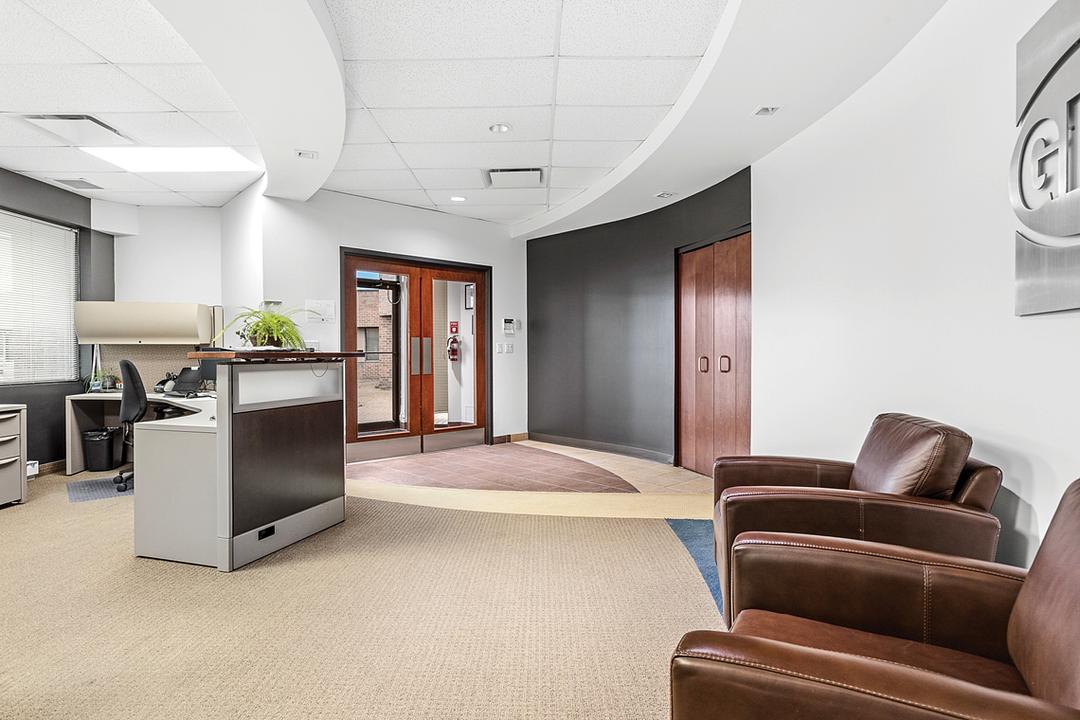 300 - 179 Colonnade Road, Ottawa, ON