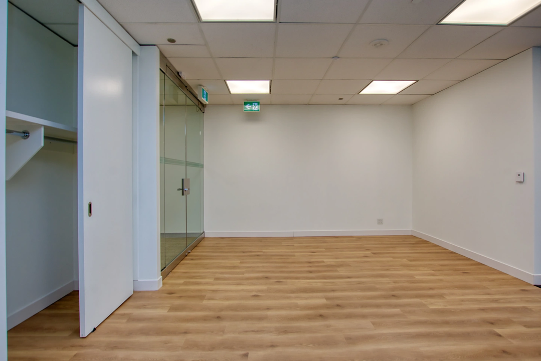 600 - 200 King Street West, Toronto, ON