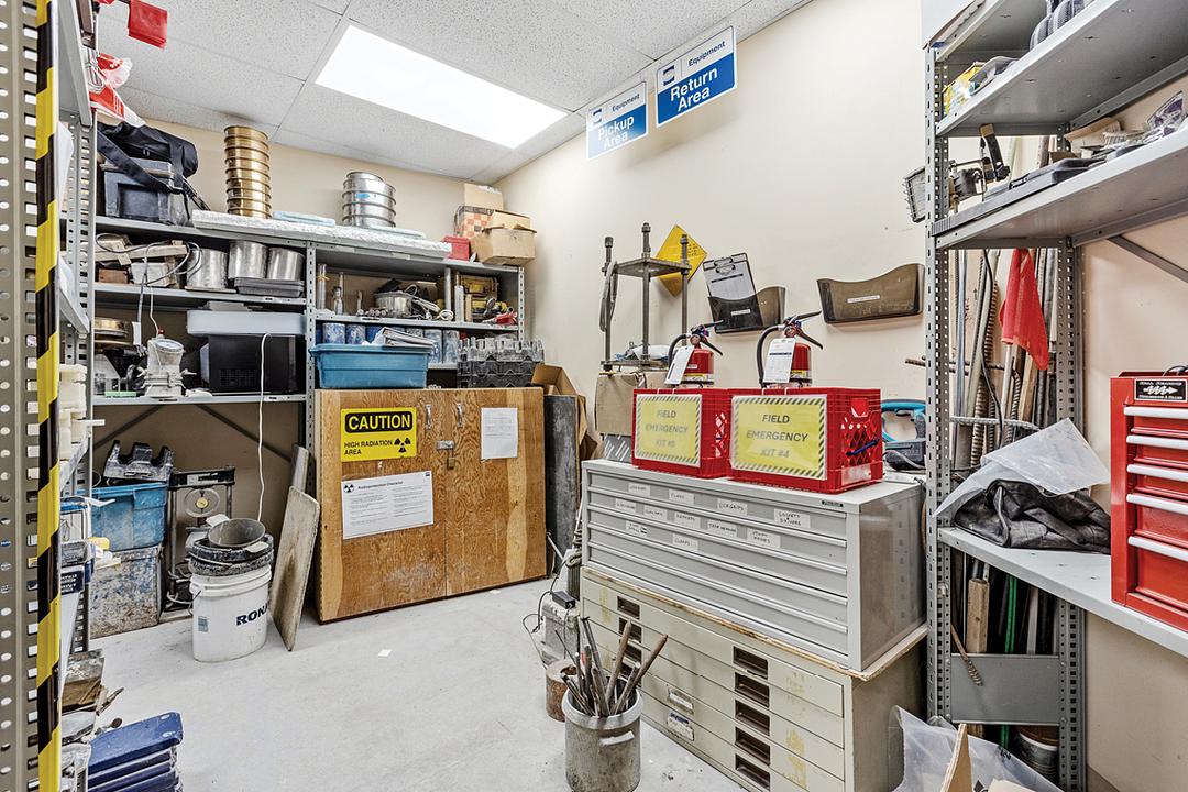 300 - 179 Colonnade Road, Ottawa, ON