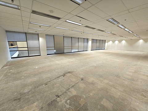 33 City Centre Drive, Mississauga, ON