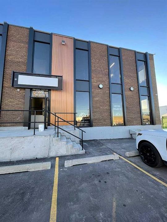 11 - 1209 38 Avenue Northeast, Calgary, AB