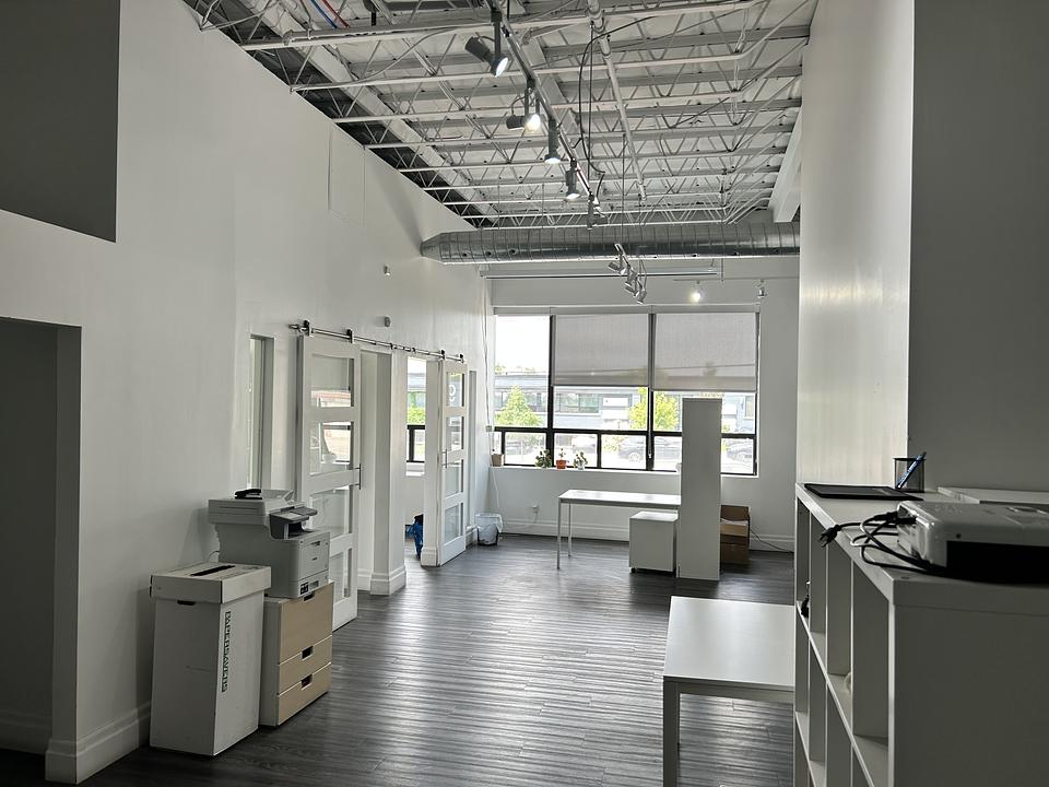 202 - 91 Tycos Drive, Toronto, ON
