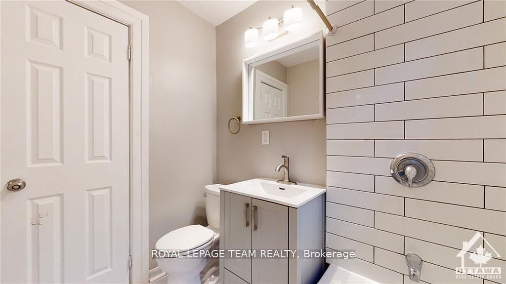 883 Somerset Street West, Ottawa, ON