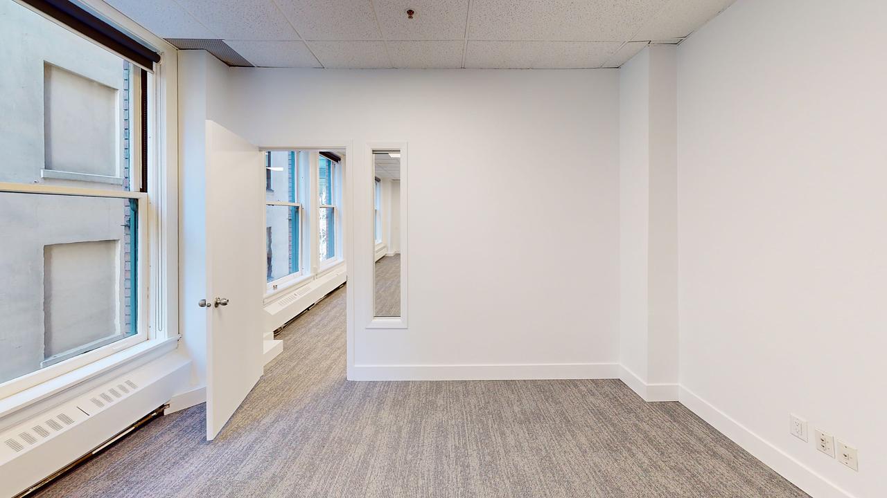 218 - 744 West Hastings Street, Vancouver, BC